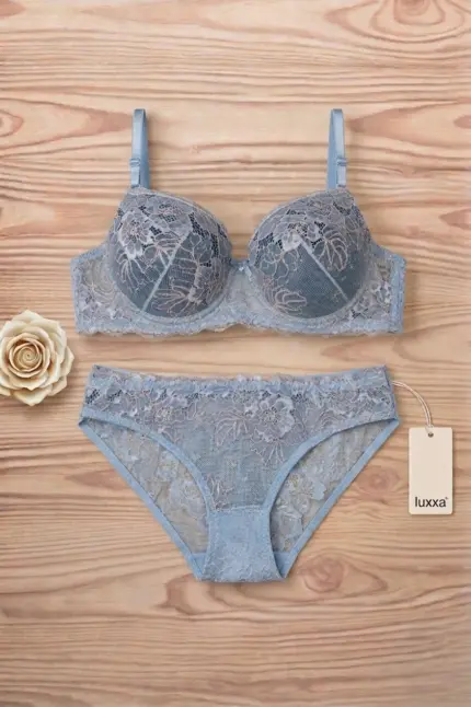 برا لبني نحاسي